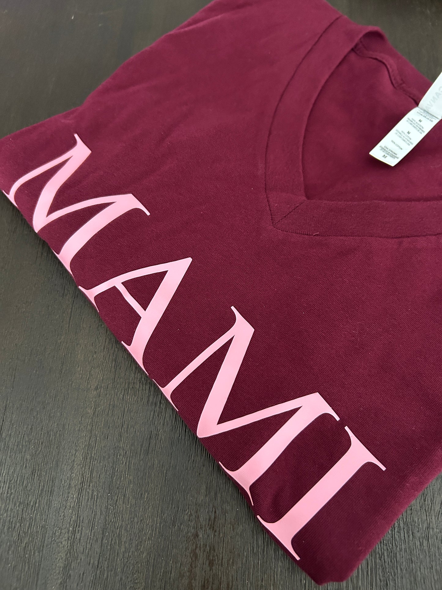 MAMI Tee | Burgundy | V neck