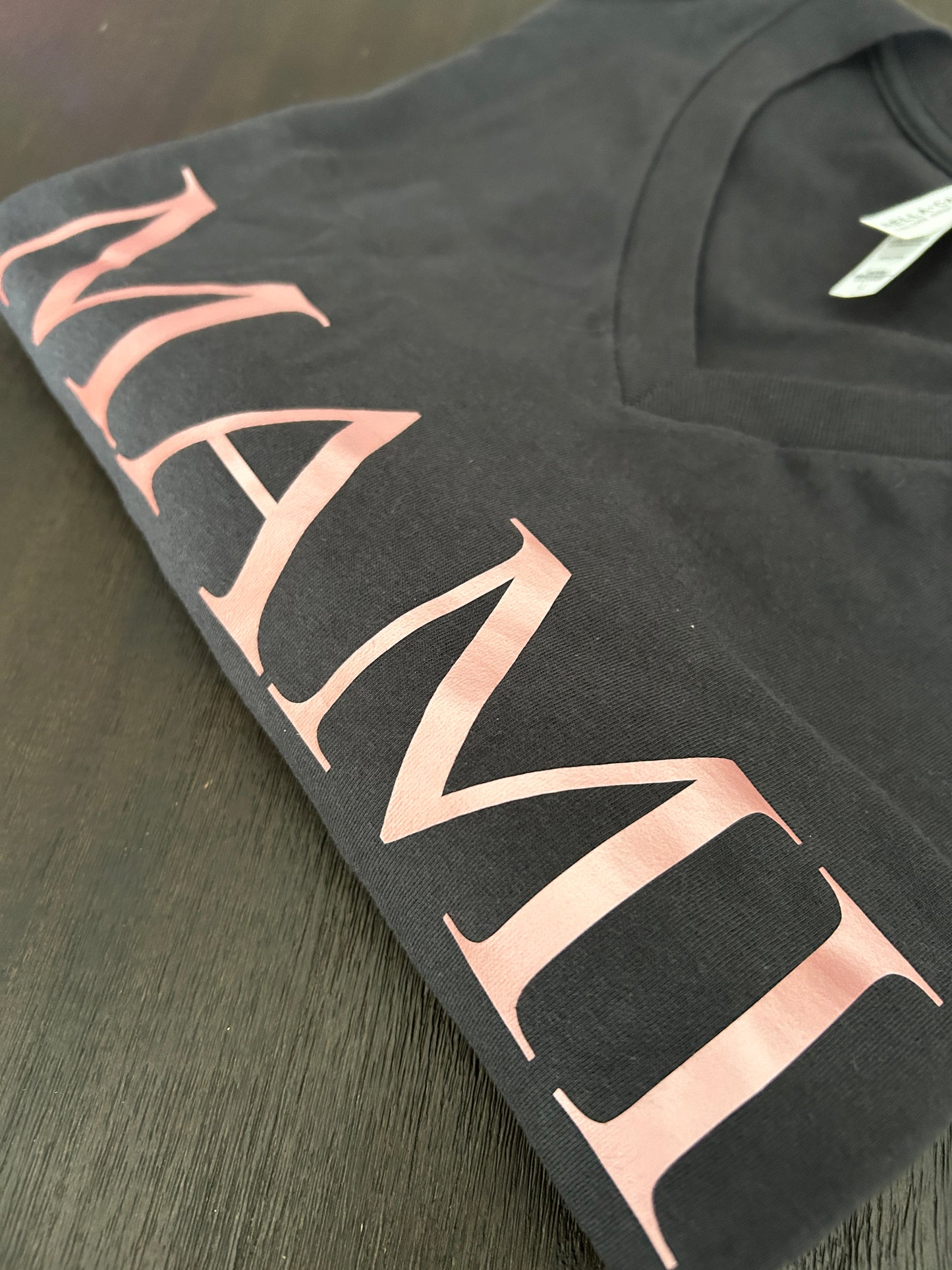 MAMI Tee | Charcoal | V-neck